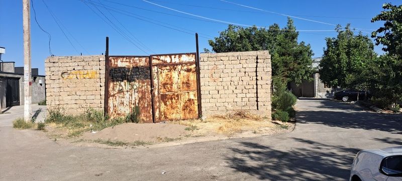 Продам участок под строительство дома Зангиота 4 км от Ташкента