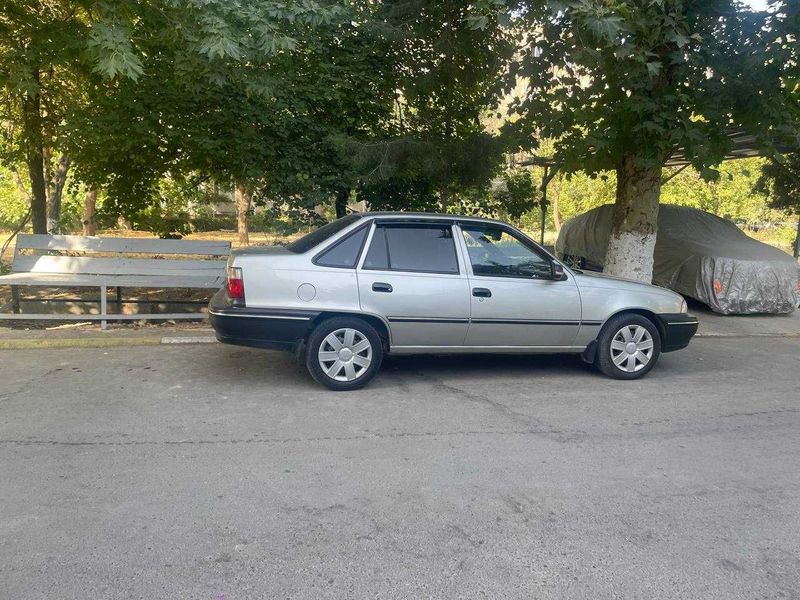 Nexia 1. 1.6 автомат