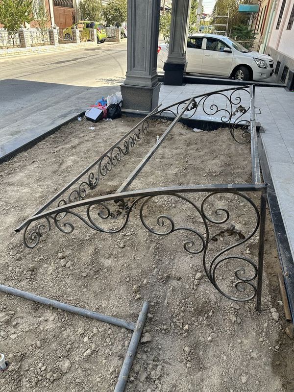 Козерог для навеса