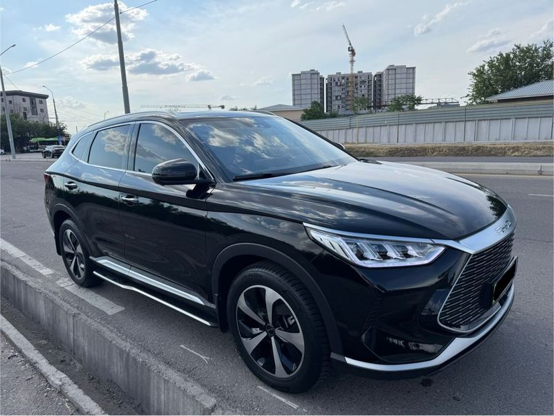 BYD Song Plus gibrid DM-I AWD BYD Song Plus gibrid DM-I AWD