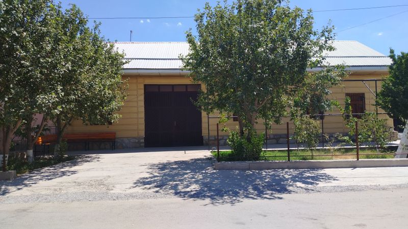 Ховли сотилади яхши шаройтда Ховли сотилади яхши шаройтда