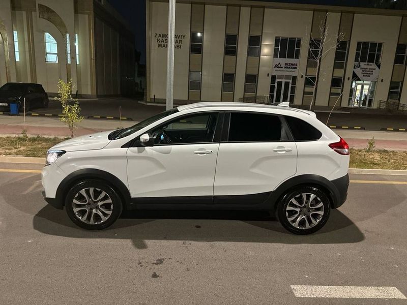 Продаётся Lada xray cross Продаётся Lada xray cross