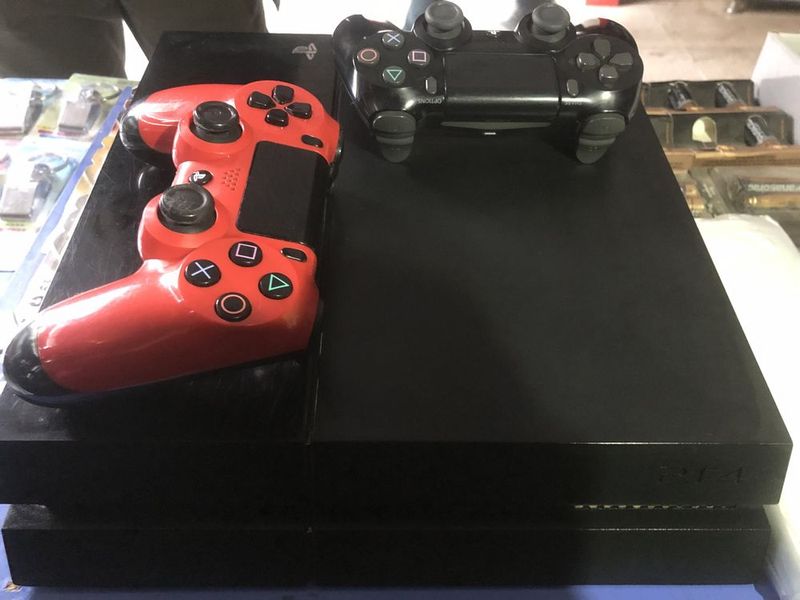 Playstation 4 fat 500gb 11.02vers 51 oyini bor ichinda