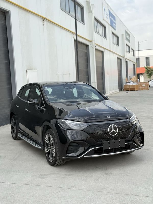 Mercedecs-Benz EQE 500 SUV Mercedecs-Benz EQE 500 SUV