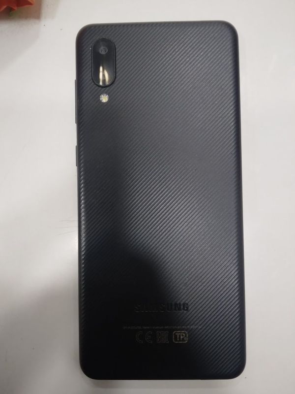 Samsung A02 xotira 32