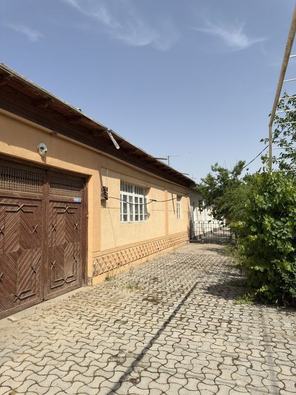 Qarshi shahardan xovli sotiladi Qarshi shahardan xovli sotiladi