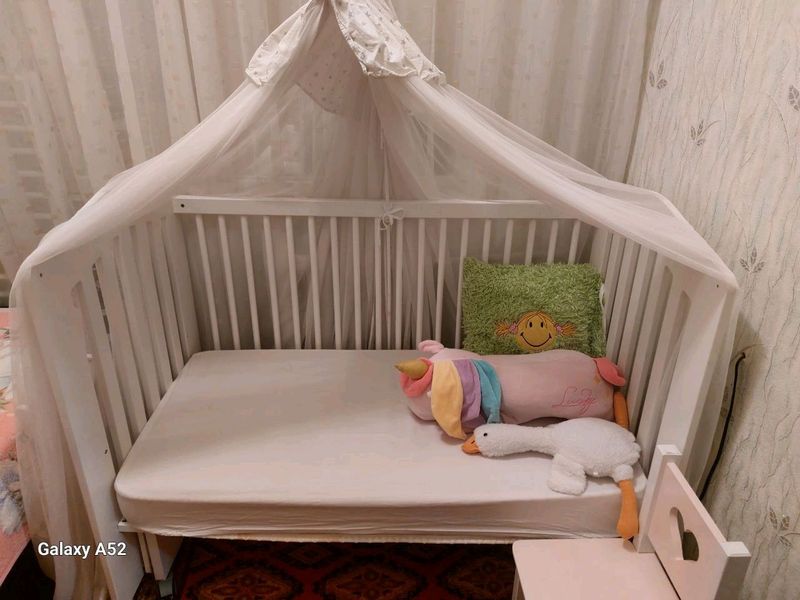 Продаётся детская кроватка Chicco Продаётся детская кроватка Chicco