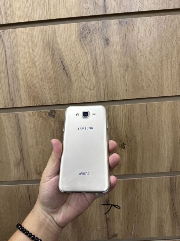 Samsung J 5 16 ……..