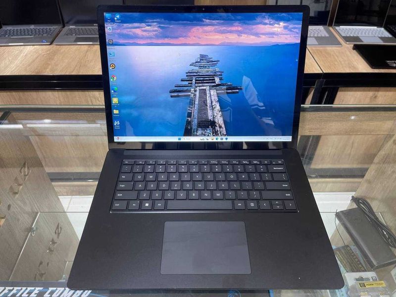 Microsoft Surface laptop 3 Core i7-1065U ram 16 ssd 512 Microsoft Surface laptop 3 Core i7-1065U ram 16 ssd 512