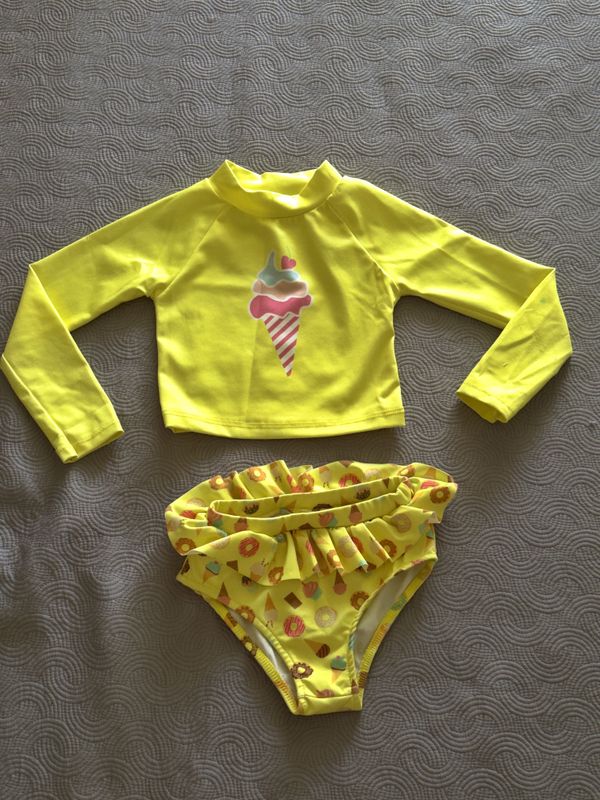 Детский купальник ZARA с ручками б/у на 5-6 лет Детский купальник ZARA с ручками б/у на 5-6 лет