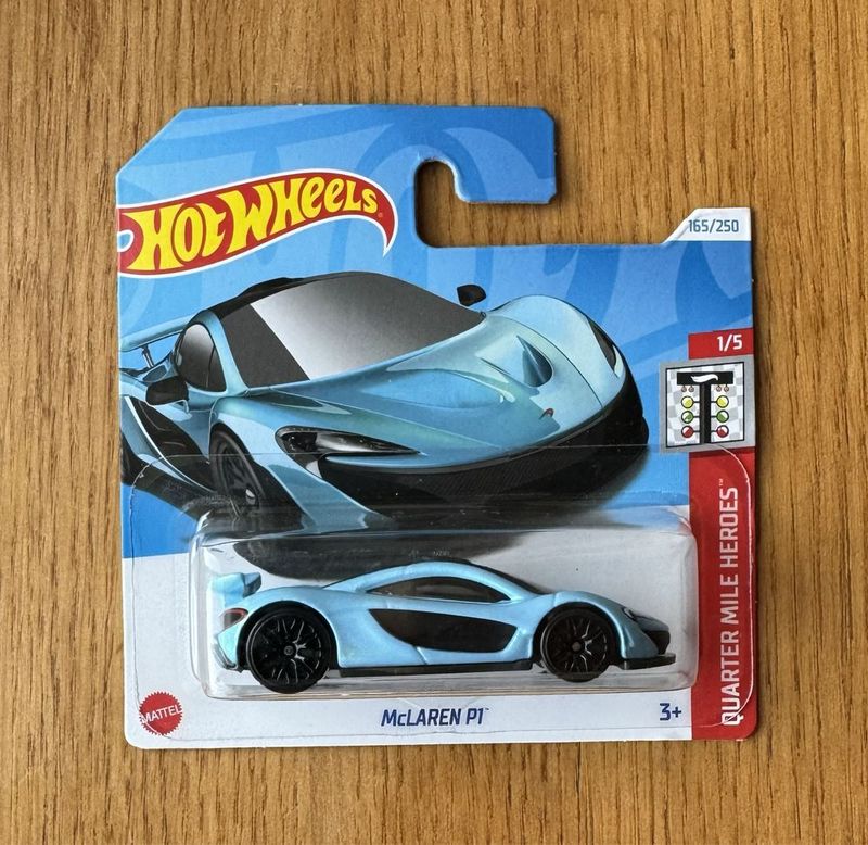 Hot Wheels McLAREN P1 blue