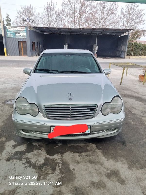 Mercedes benz w203 e240 Mercedes benz w203 e240