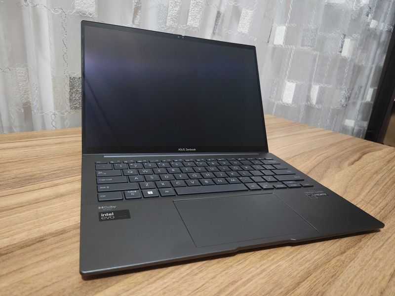 Asus ZenBook 14 OLED Asus ZenBook 14 OLED