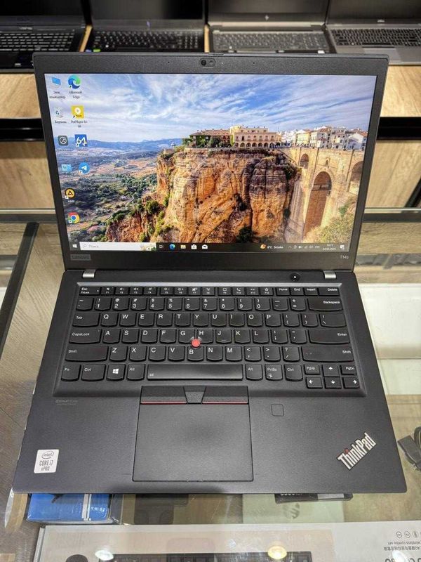 Lenovo ThinkPad T14s Gen1 Core i7-10610U ram 16 ssd 256 Lenovo ThinkPad T14s Gen1 Core i7-10610U ram 16 ssd 256