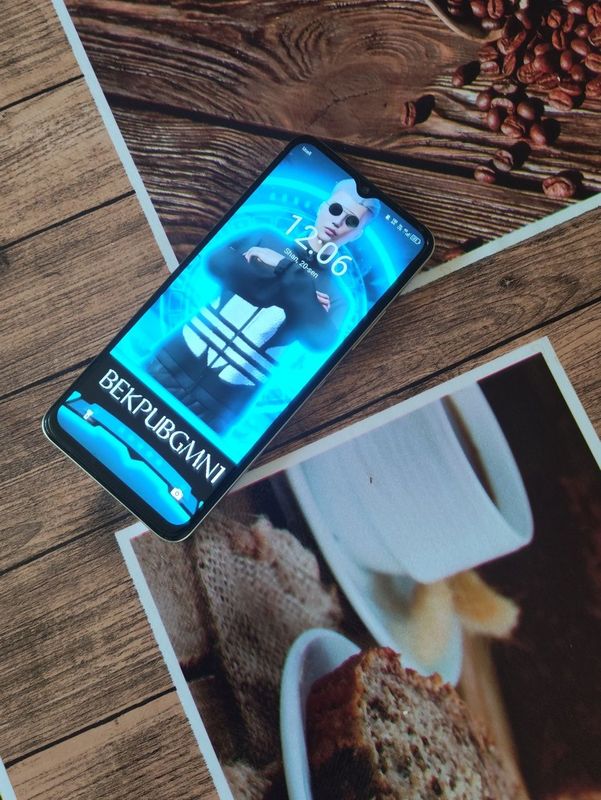 Itel A70 3+2ga128 hotira orqa kamrr 13 mp oldi kamera 8mpp