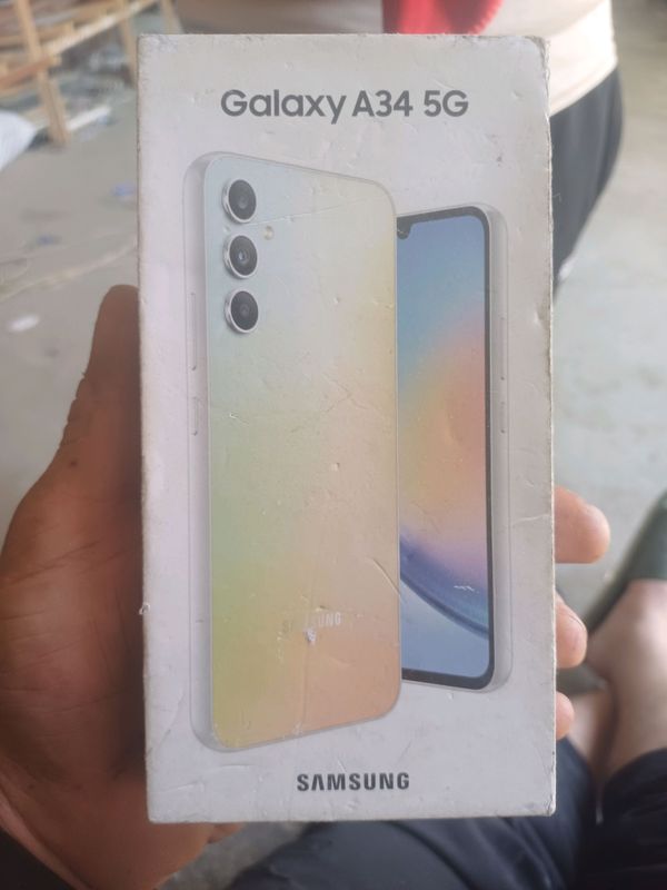 Telefon sotiladi Telefon sotiladi