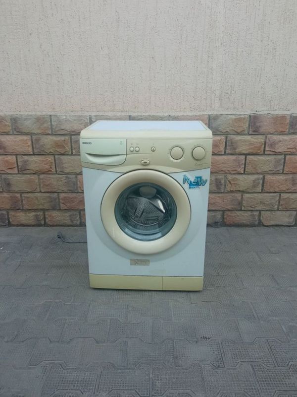 Продам Б/У стиральную машину Продам Б/У стиральную машину