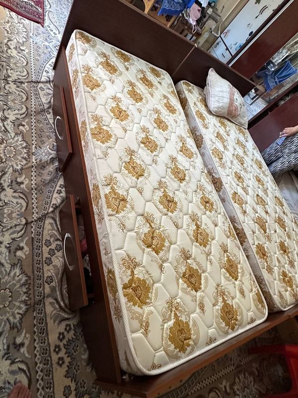 2 ta zamonaviy divan - 2tadan yopiq tortma narxi - 1 mln 200 dan 2 ta zamonaviy divan - 2tadan yopiq tortma narxi - 1 mln 200 dan
