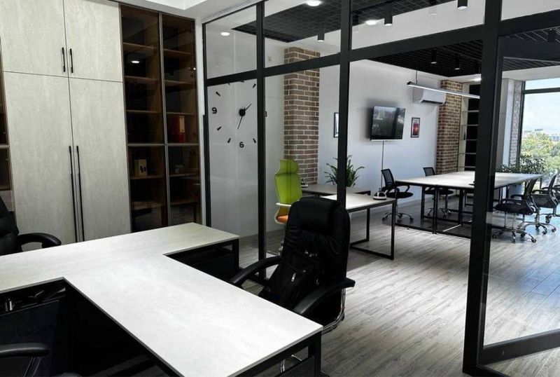 Апенда ПодОфис Ориентир Шота Руставели 76м2 Апенда ПодОфис Ориентир Шота Руставели 76м2