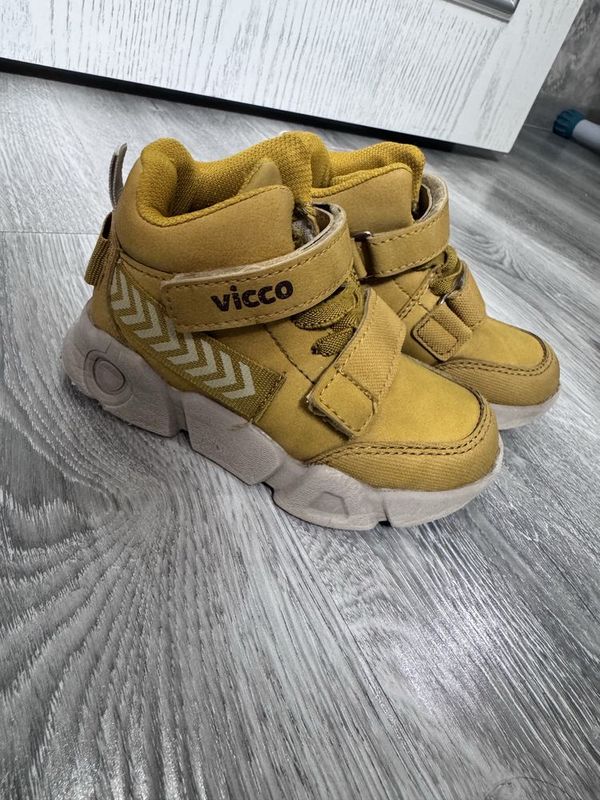 Bolalar oyoq kiymi Vicco razmer-24 Bolalar oyoq kiymi Vicco razmer-24