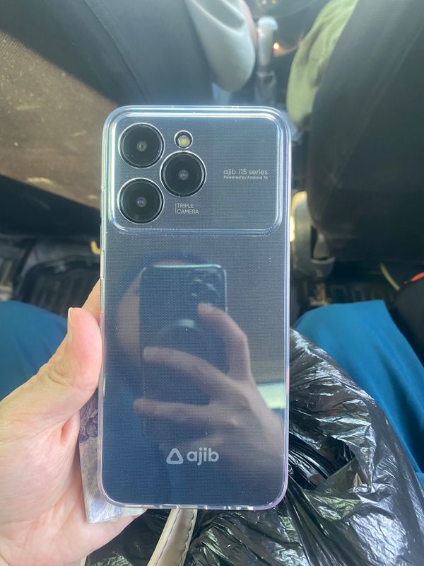 Ajib telefoni 4/64 GB YANGI 1 hafta iwlatlgan Ajib telefoni 4/64 GB YANGI 1 hafta iwlatlgan