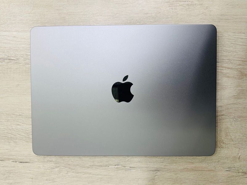 MacBook Air M2, 13.6, 97%, Space Gray