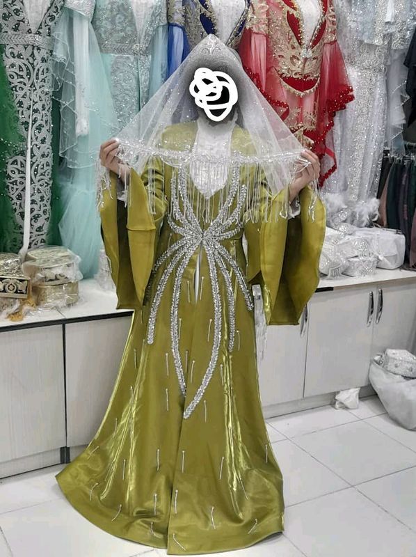 Libos holati zoʻr narxi 700 ming tillaqoshi bilan