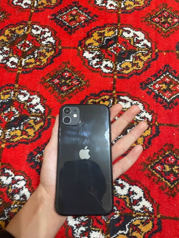 Iphone 11 qora karopka bor Iphone 11 qora karopka bor