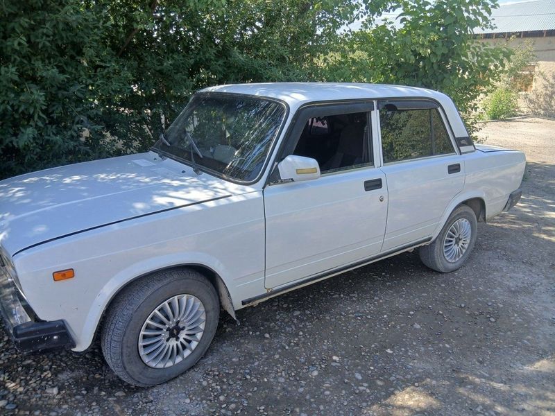 Vaz 2107 sotuvda