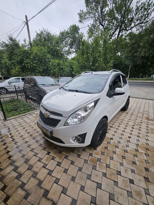 Spark 2011 avtomat 173000 probeg srochna sotiladi Spark 2011 avtomat 173000 probeg srochna sotiladi