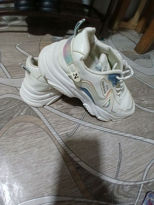 Kuzgi oyoq kiyim Kuzgi oyoq kiyim