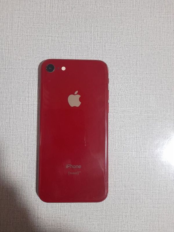 Iphone 8 64Gb sotiladi