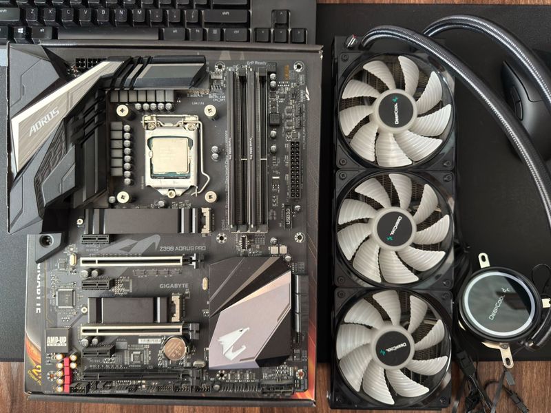 Продам комплект: Z390 Aorus Pro+i7-9700K+32GB DDR4 3200+DeepCool 360 Продам комплект: Z390 Aorus Pro+i7-9700K+32GB DDR4 3200+DeepCool 360