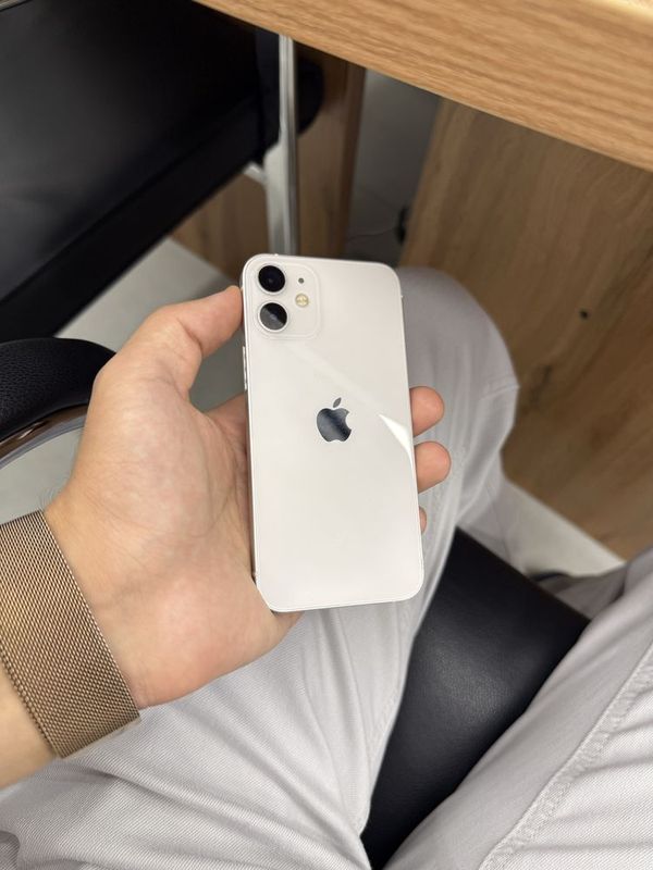 Iphone 12 mini 64 gb Iphone 12 mini 64 gb