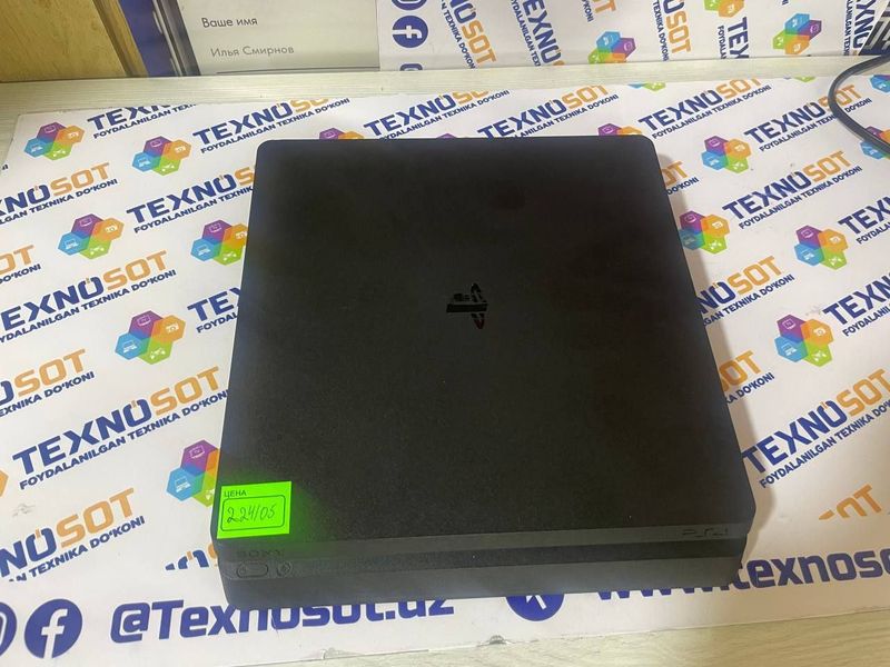 Продаётся консоль Playstation 4 Slim Продаётся консоль Playstation 4 Slim