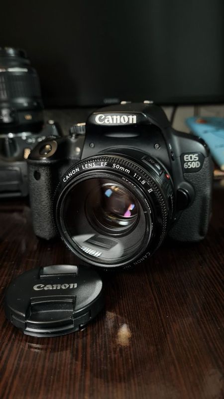 Canon EOS 650D + объектив Canon 50mm f/1.8 | Б.У Canon EOS 650D + объектив Canon 50mm f/1.8 | Б.У