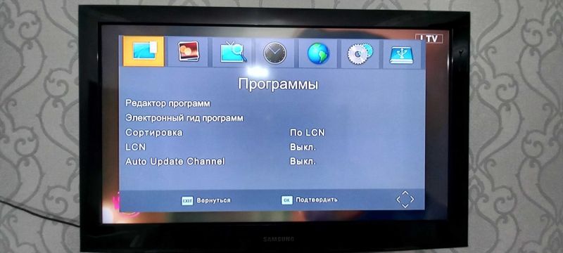 Samsung LA32D403E2 телевизор 32 Samsung LA32D403E2 телевизор 32