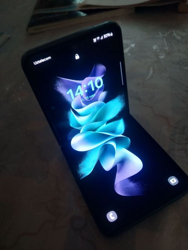 Samsung Z flip 3 Samsung Z flip 3