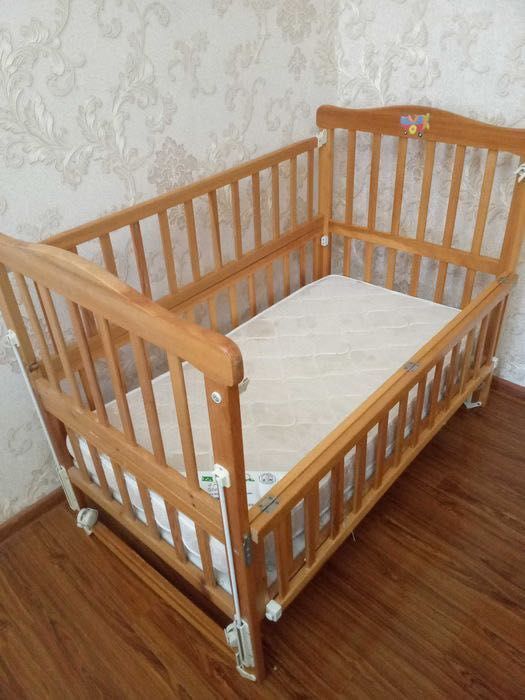 Детская кроватка