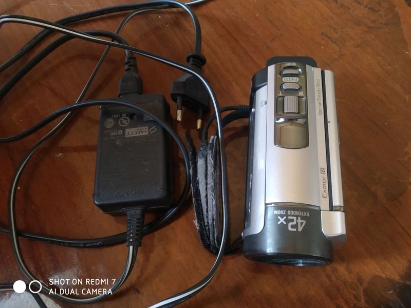 sony, ham videoga, ham rasmga oladi sony, ham videoga, ham rasmga oladi