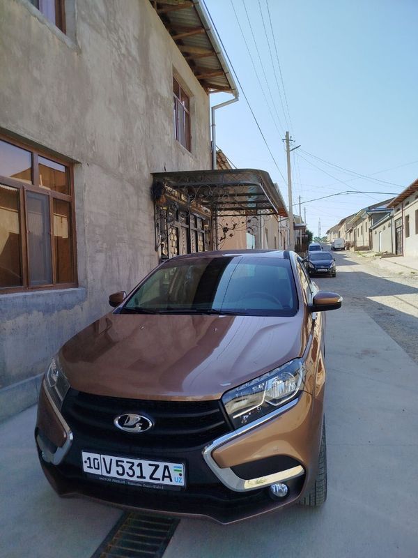 Lada X-ray zalato'y. Lada X-ray zalato'y.