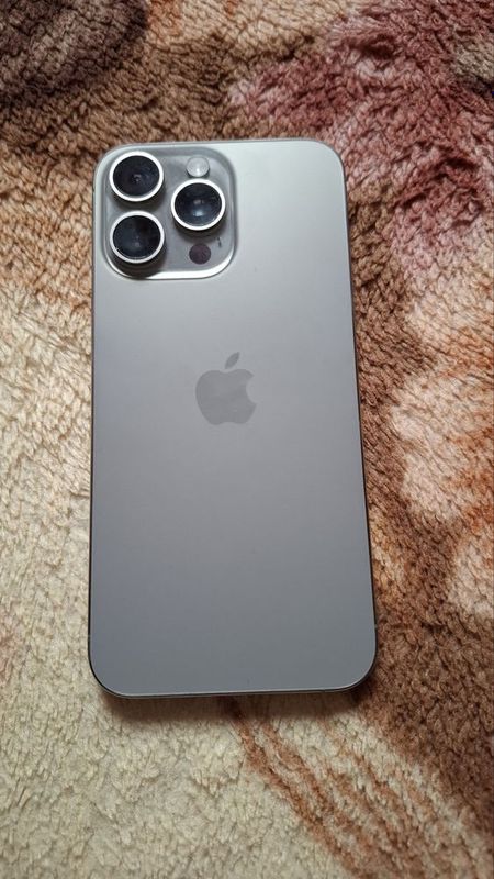 iphone 15 pro max titanium