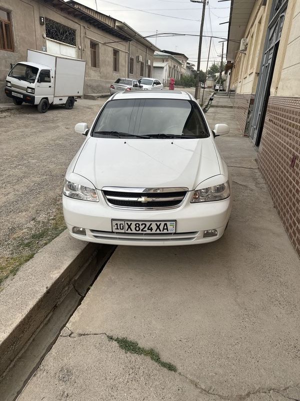 Laceti 2013 oq rang prabeg 240 klmtr 1.6 avtamat Laceti 2013 oq rang prabeg 240 klmtr 1.6 avtamat
