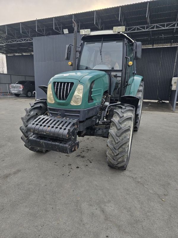 Traktor sotiladi Traktor sotiladi