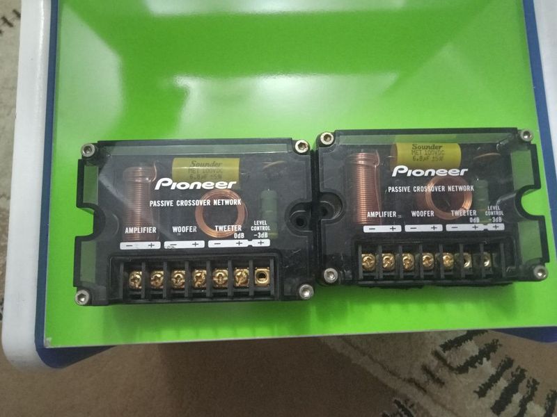 Продам разные красоверы Pioneer, Hertz в отличном состоянии. Продам разные красоверы Pioneer, Hertz в отличном состоянии.