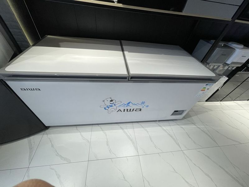 Продаётсия Морозилник бренд AIWA