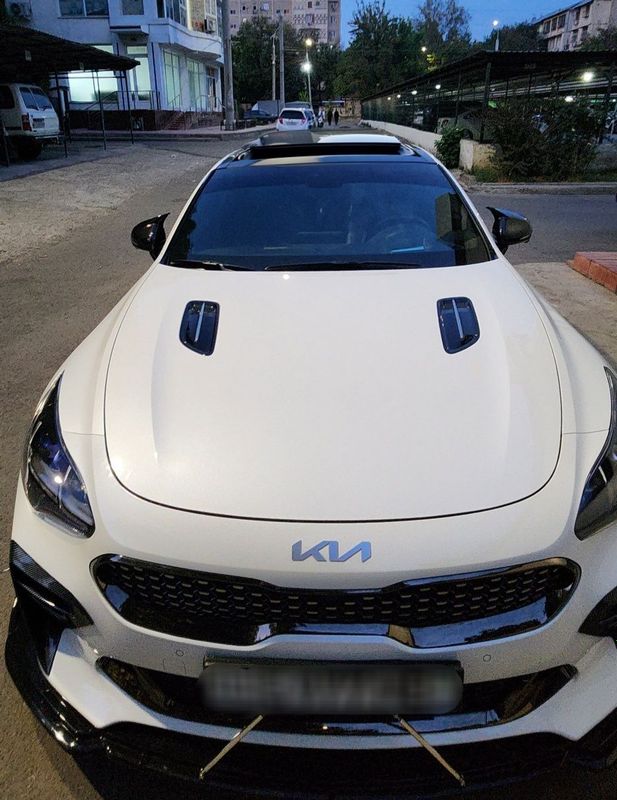 Продаю Kia Stinger