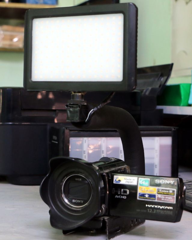 SONY HDR-CX560 — Kompakt va Kuchli Videokamera!
