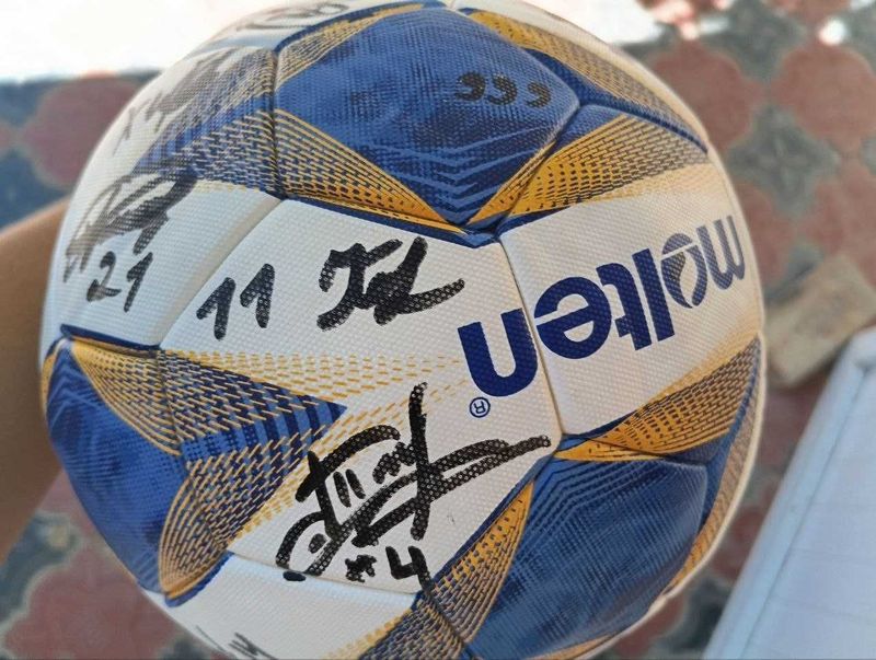 U23 Osiyo Kubogi O‘zbekiston futbolchilari imzolagan original to‘p