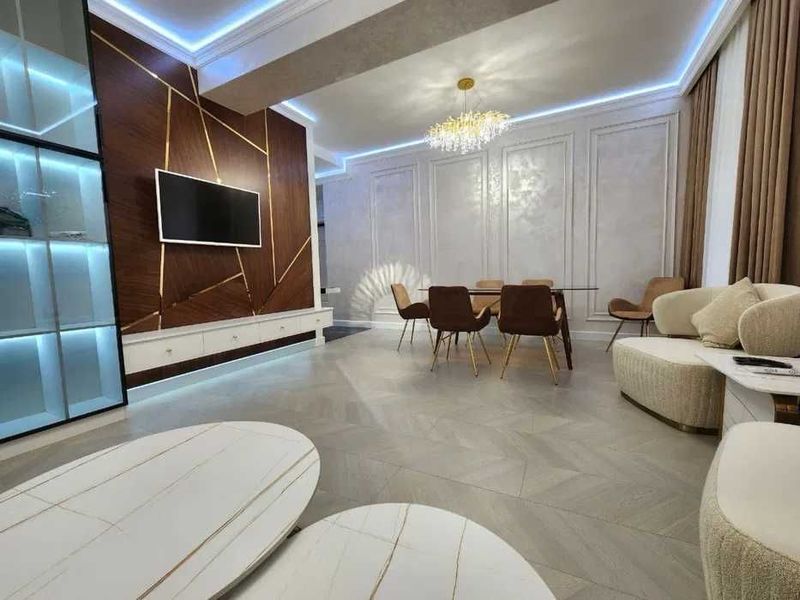 3 комнатная Квартира 115 КВ.М напротив Grand Mir Hotel,5 мин до метро!